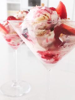 Foto de Gelado de Amareto com Frutos Silvestres
