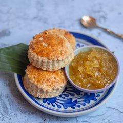 A picture of Coconut scone.