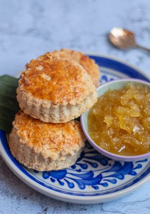A picture of Coconut scone.