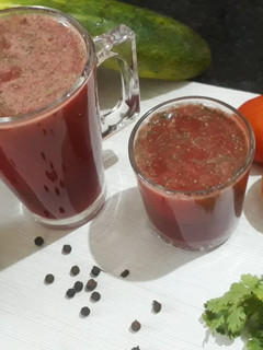 टमाटर,चुकंदर,खीरा का जूस (Tamatar chukandar kheera ka juice recipe in hindi) रेसिपी मुख्य फोटो