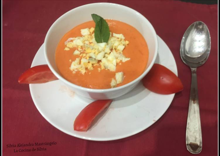 Salmorejo andalúz