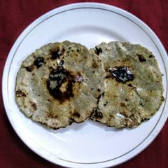 A picture of Bajra roti.