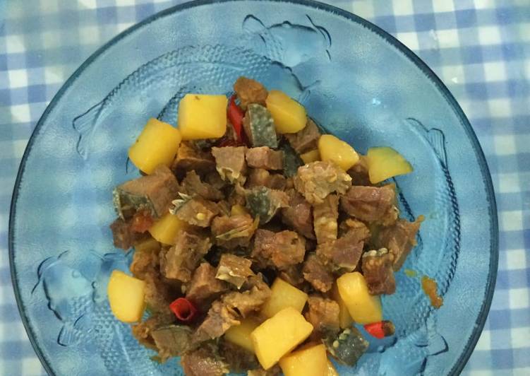 Daging kentang kecap