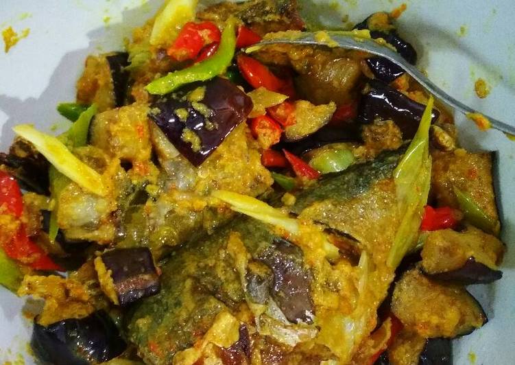 Cara mudah meracik Pesmol ikan kembung banjar Lezat