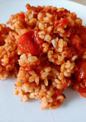 A picture of Bulgur Pilaff with Vegetables.