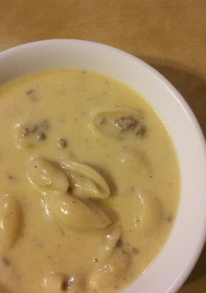 A picture of Beefy Mac & Cheese Soup.