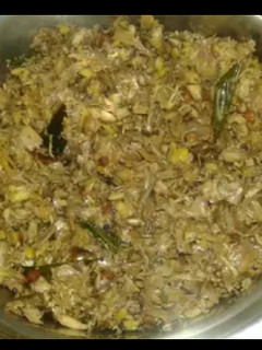 வாழைப்பூ துவட்டல் (Vaazhaipoo thuvatal recipe in tamil) செய்முறை முக்கிய புகைப்படம்