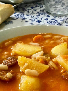 Una foto de Alubias con chorizo