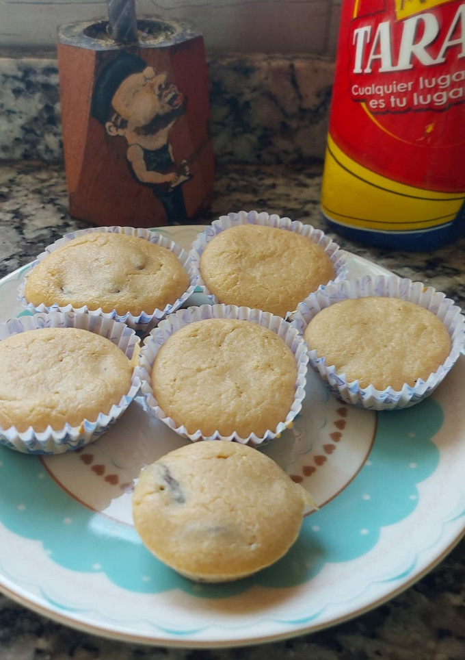 Una foto de Muffin de harina de avena y pasas