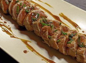Una foto de Tataki de solomillo de cerdo