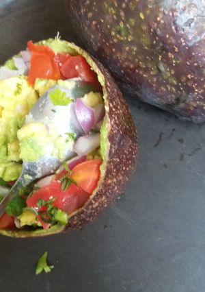 A picture of Maxican avocado dip.