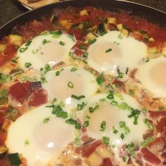 A picture of Shakshuka.