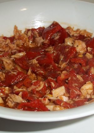Foto principal de Moje de atún claro y pimientos del piquillo