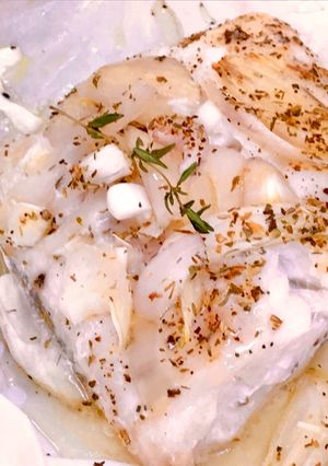 Hình của món Papillote De Cabillaud - Cá Tuyết Gói Giấy Đút Lò Với Lá Thơm Provence & Dầu Olive.