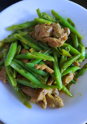 Hình của món Đậu que xào gà tây.