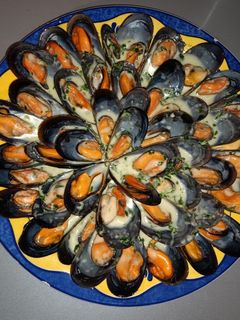 Una foto de Mejillones all i pebre 🦪🦪🦪