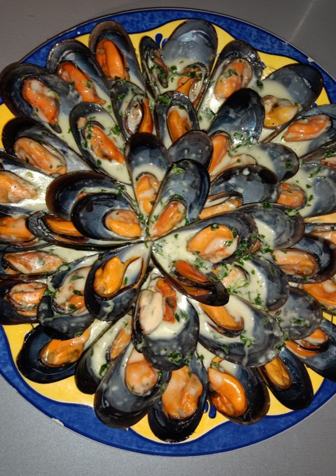 Una foto de Mejillones all i pebre 🦪🦪🦪