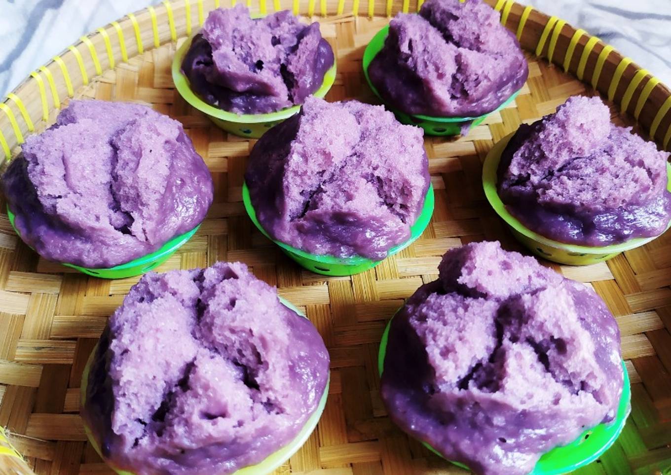 Kue moho ubi ungu