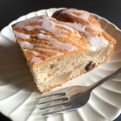 A picture of Dairy-free Canned Apple Cake.