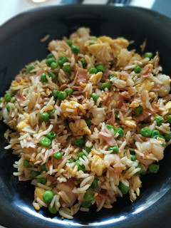 Una foto de Arroz tres delicias