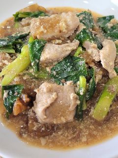 A picture of Stir-Fried Noodles with Marinated Pork.