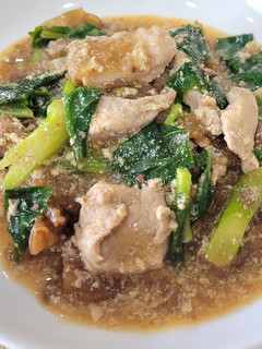 A picture of ราดหน้าหมูหมัก.