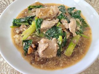 ราดหน้าหมูหมัก