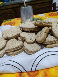 Una foto de Bizcochitos salados con semillas para el mate
