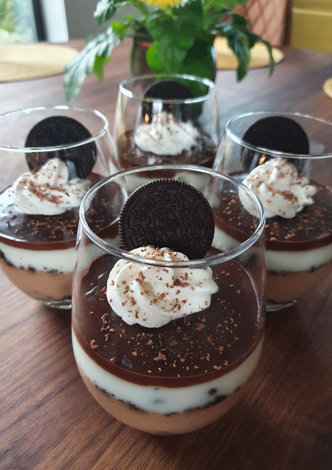 Poharas desszert 🥥🍪 recept fotója