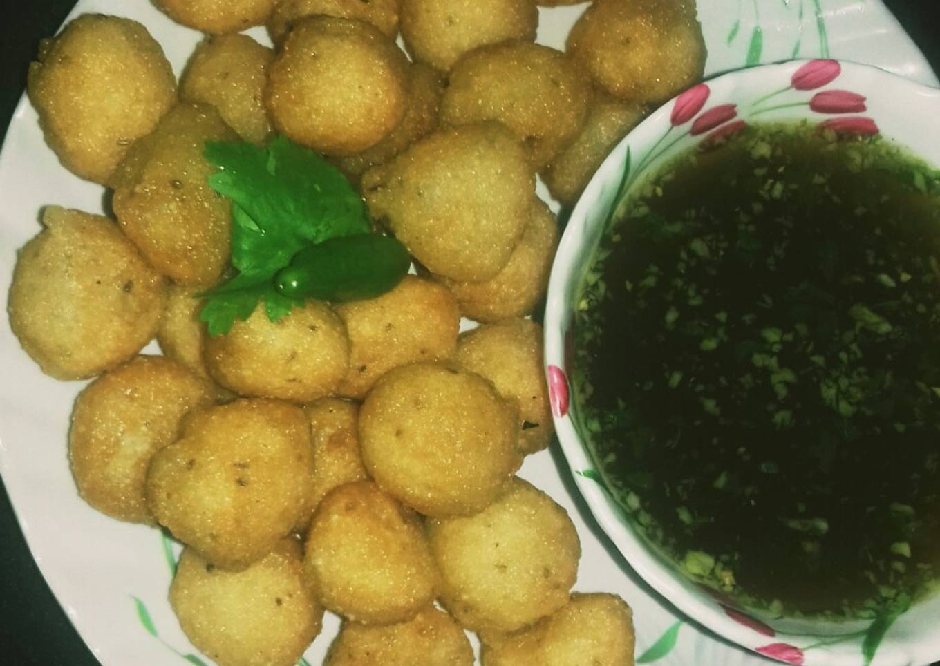 Rice Balls and Tamarind Chutney