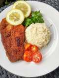 Panierte Aubergine mit Basmatireis