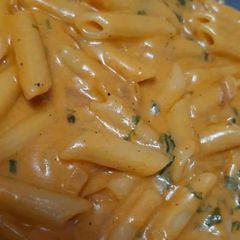 A picture of Red sauce pasta.