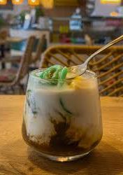 A picture of Es Cendol (sweet coconut drink) (Indonesia).