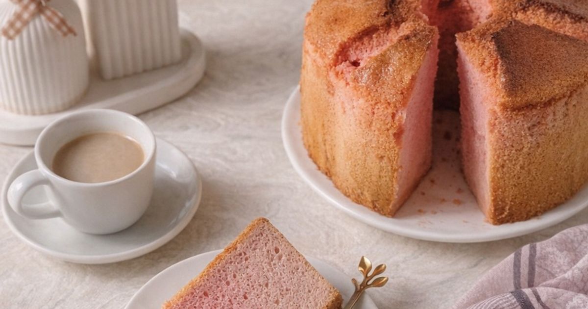 Strawberry Chiffon Bliss Putih Telur (Cooked Dough)