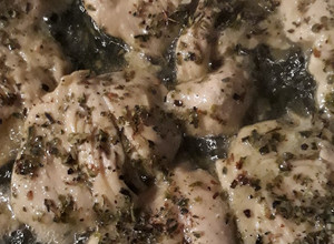 Una foto de Bistec de pollo al limón