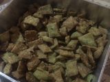 Keripik bawang (bayem)