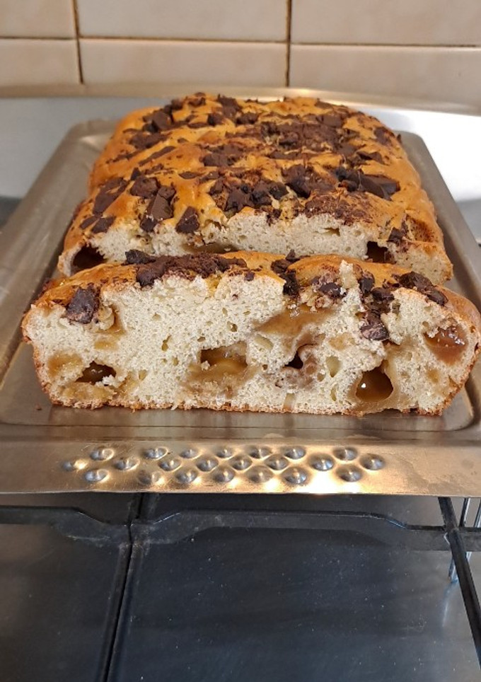 Una foto de Budín de yogur, limón y dulce de batata