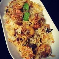 A picture of Prawn Biryani.