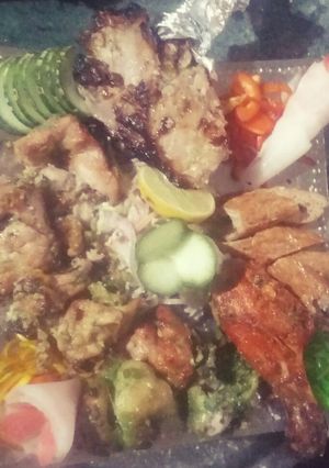 A picture of Chicken platter.