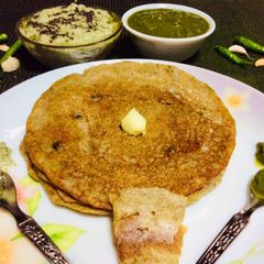 A picture of Super healthy breakfast chilla(Uttapam).