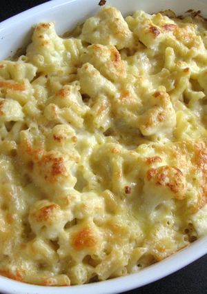 A picture of Cauliflower & Macaroni Cheese Bake.
