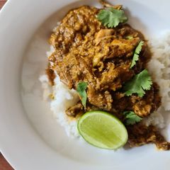 A picture of Butter chicken.