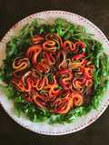 Insalata con melone zucchina e rapa rossa