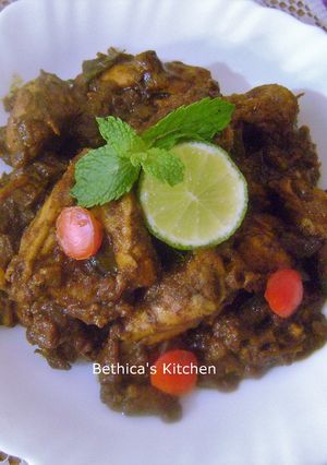A picture of Chicken Korma.