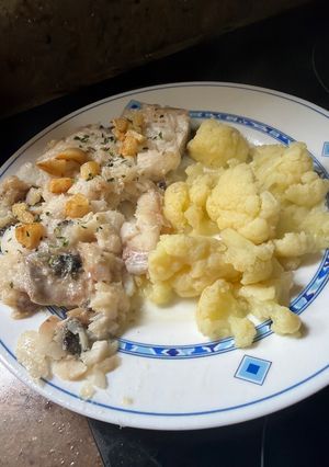 Una foto de Bacalao al pil pil con coliflor