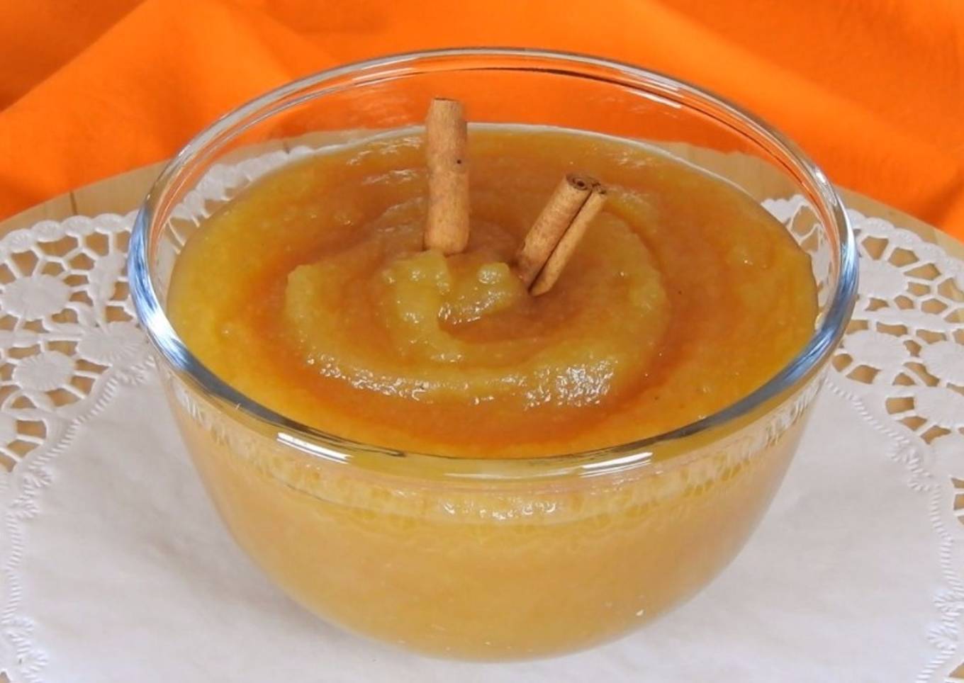 How to Make Delicious Applesauce (Quick & Easy Recipe)