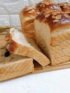 👩🍳全麥葡萄乾堅果吐司 的食譜成品照片