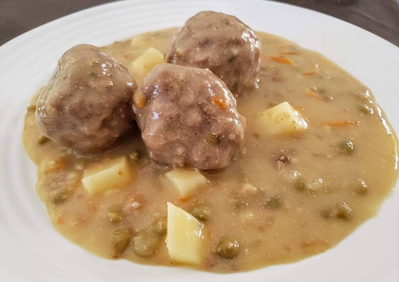 Albóndigas a la bouquetière