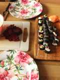 Sushis y bombitas salmoneadas