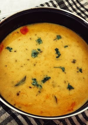 A picture of Dahi curry.